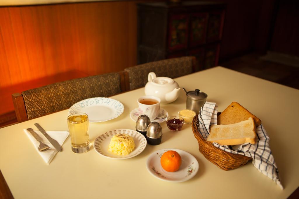 Maya Guest House Thimi Екстериор снимка