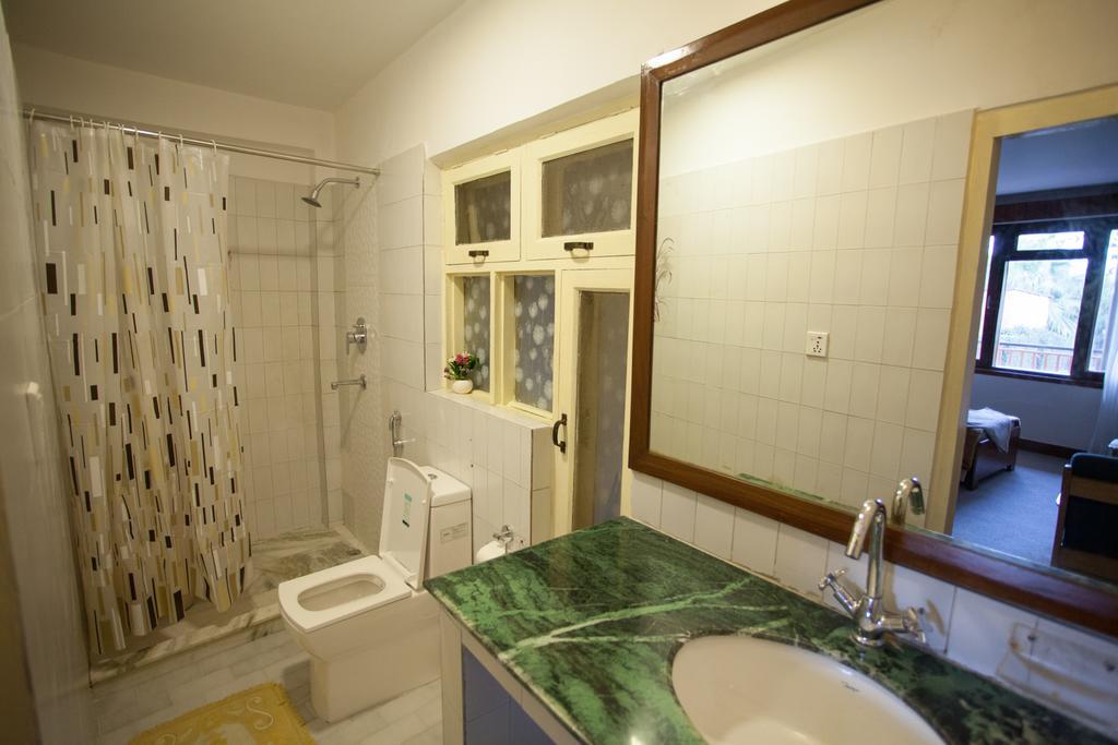 Maya Guest House Thimi Екстериор снимка