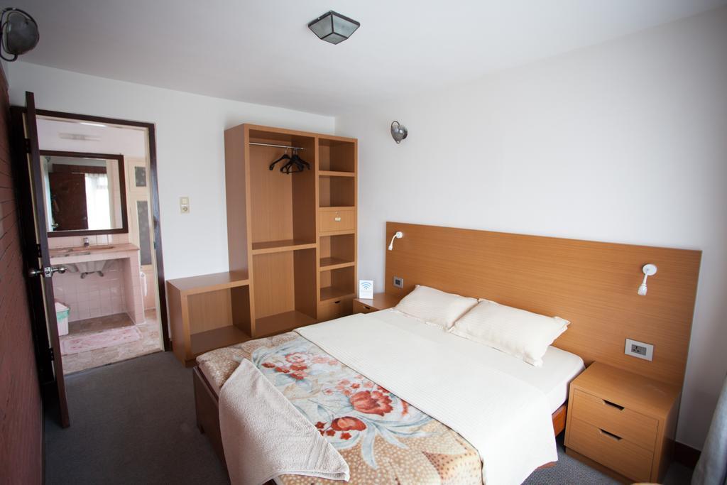 Maya Guest House Thimi Екстериор снимка