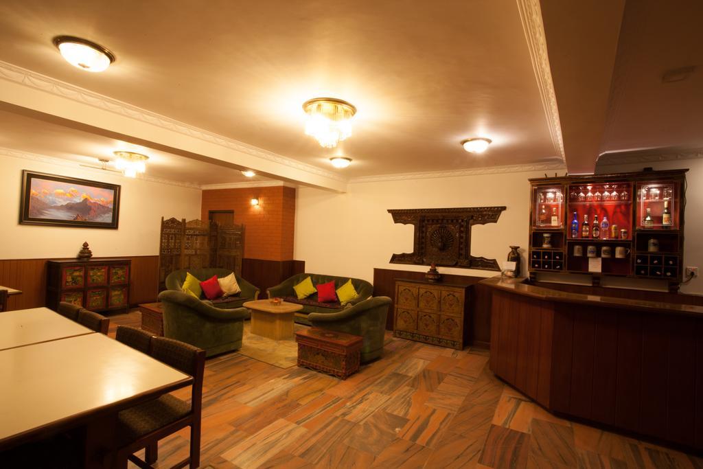Maya Guest House Thimi Екстериор снимка